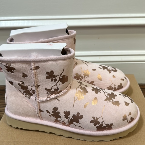 W classic mini floral foil boot - Picture 2 of 6